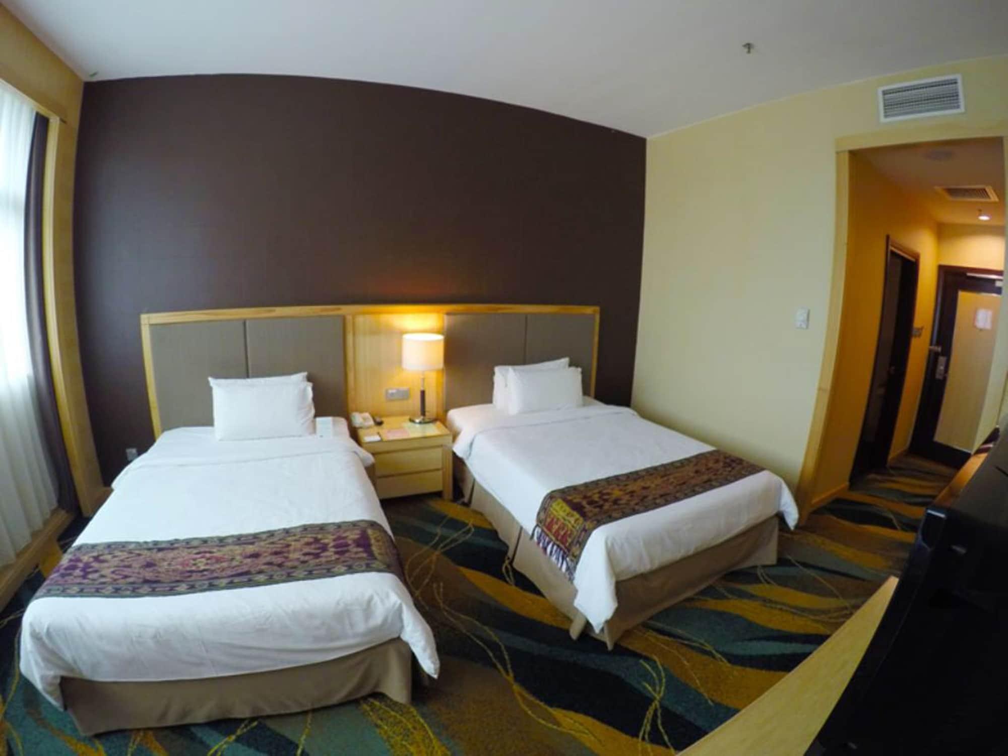 Imperial Palace Hotel Miri Eksteriør bilde