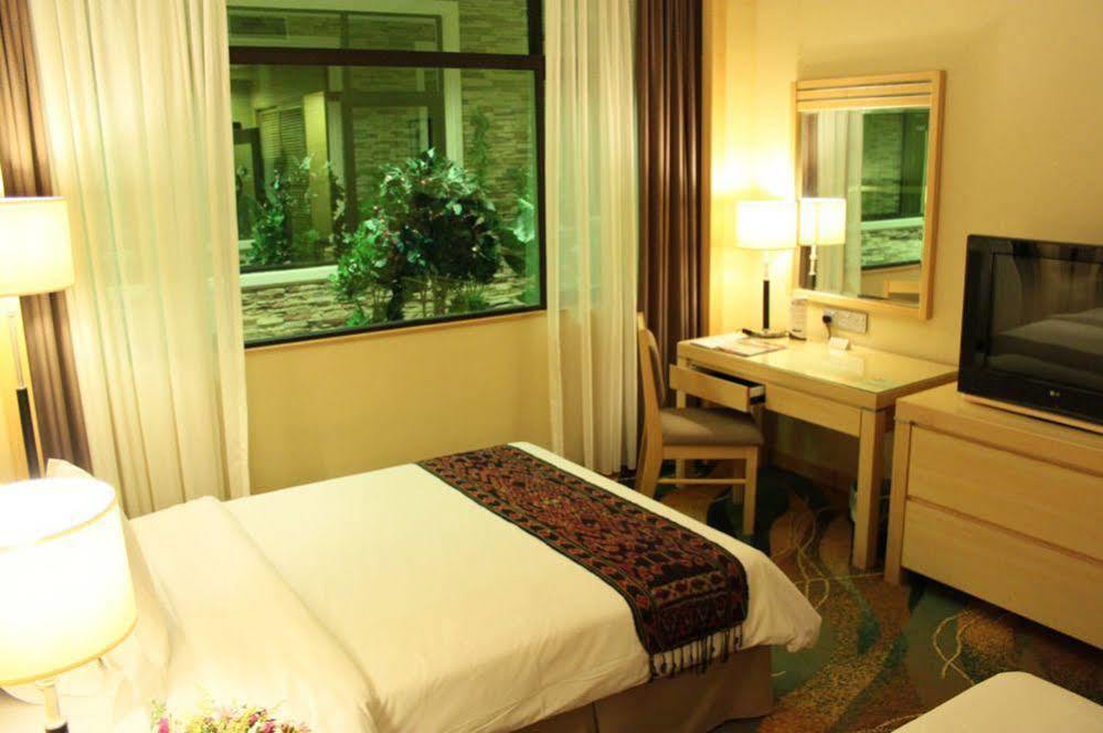 Imperial Palace Hotel Miri Eksteriør bilde