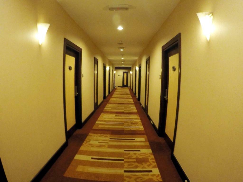 Imperial Palace Hotel Miri Eksteriør bilde
